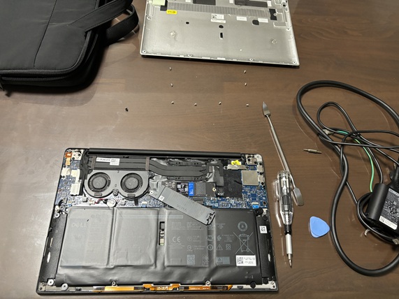 Dell　XPSのSSD交換の様子